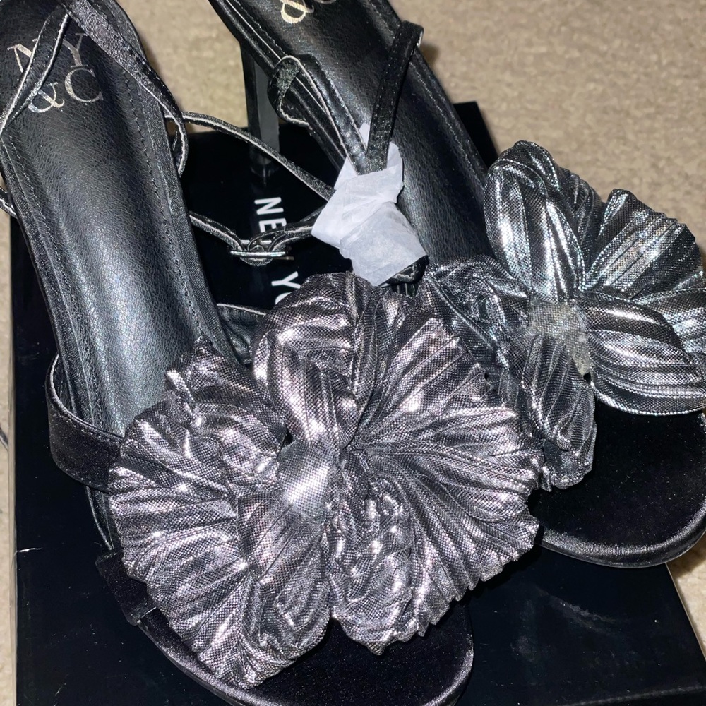 Brand new sandal heels